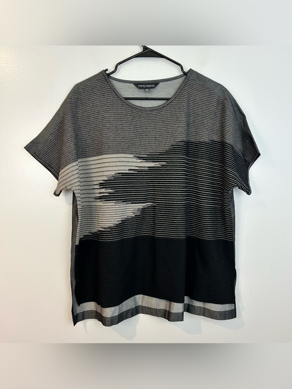 Ming Wang Abstract Striped Black/Grey Short Sleeve Boxy Top/Blouse Size PM